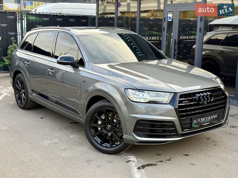 Позашляховик / Кросовер Audi Q7 2016 в Києві