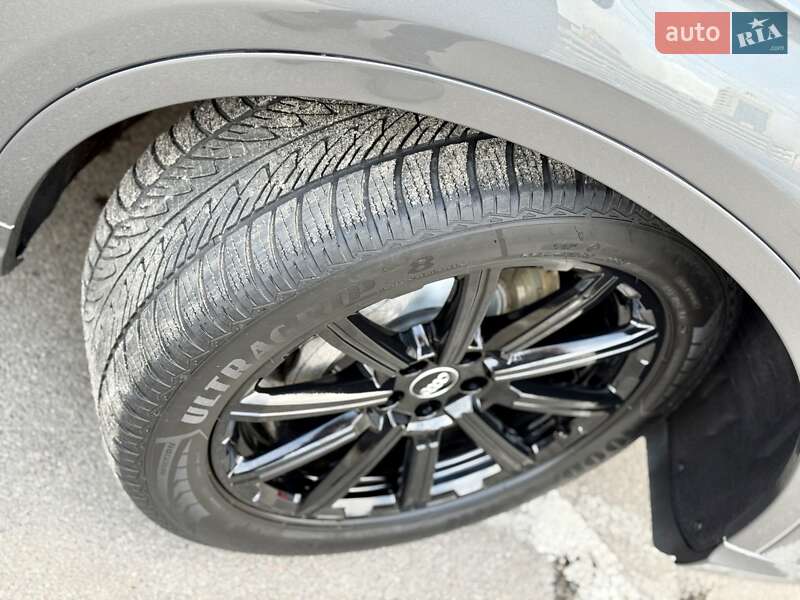 Позашляховик / Кросовер Audi Q7 2016 в Києві