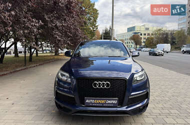 Позашляховик / Кросовер Audi Q7 2012 в 