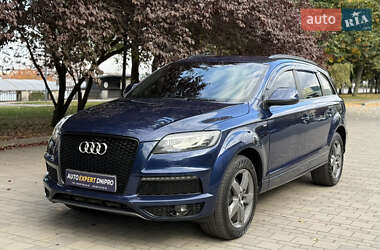 Позашляховик / Кросовер Audi Q7 2012 в 