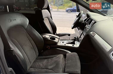 Позашляховик / Кросовер Audi Q7 2012 в 