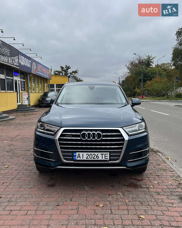 Позашляховик / Кросовер Audi Q7 2019 в Києві