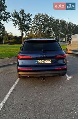 Внедорожник / Кроссовер Audi Q7 2021 в 