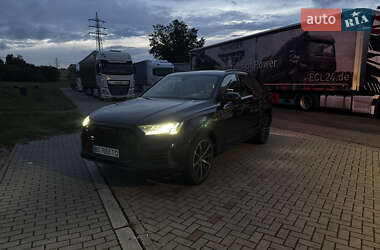 Внедорожник / Кроссовер Audi Q7 2021 в 
