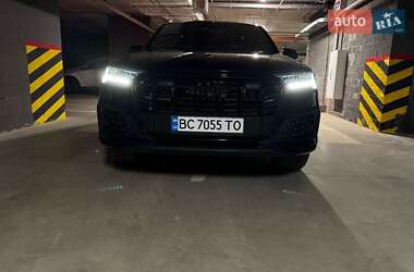 Внедорожник / Кроссовер Audi Q7 2021 в 