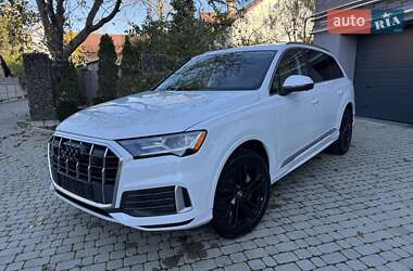 Внедорожник / Кроссовер Audi Q7 2021 в 