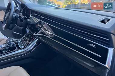 Внедорожник / Кроссовер Audi Q7 2021 в 