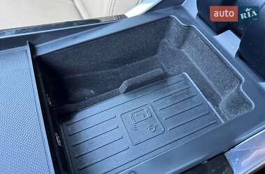 Внедорожник / Кроссовер Audi Q7 2021 в 