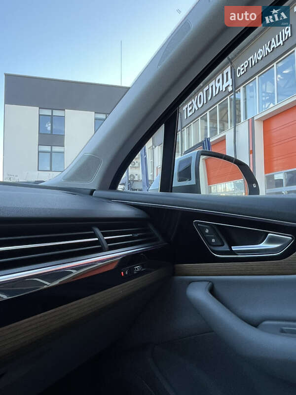 Позашляховик / Кросовер Audi Q7 2016 в Львові фото 20 Позашляховик / Кросовер Audi Q7 2016 в Львові
