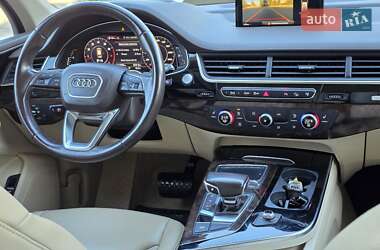 Позашляховик / Кросовер Audi Q7 2016 в  фото 48 Позашляховик / Кросовер Audi Q7 2016 в
