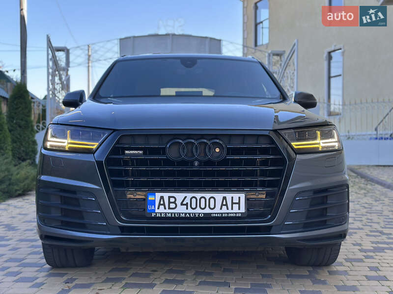 Внедорожник / Кроссовер Audi Q7 2015 в Могилев-Подольске