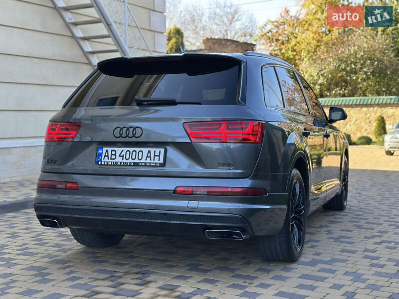 Внедорожник / Кроссовер Audi Q7 2015 в Могилев-Подольске