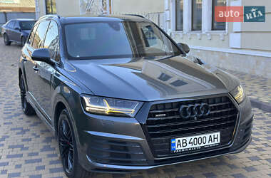 Позашляховик / Кросовер Audi Q7 2015 в  фото 19 Позашляховик / Кросовер Audi Q7 2015 в