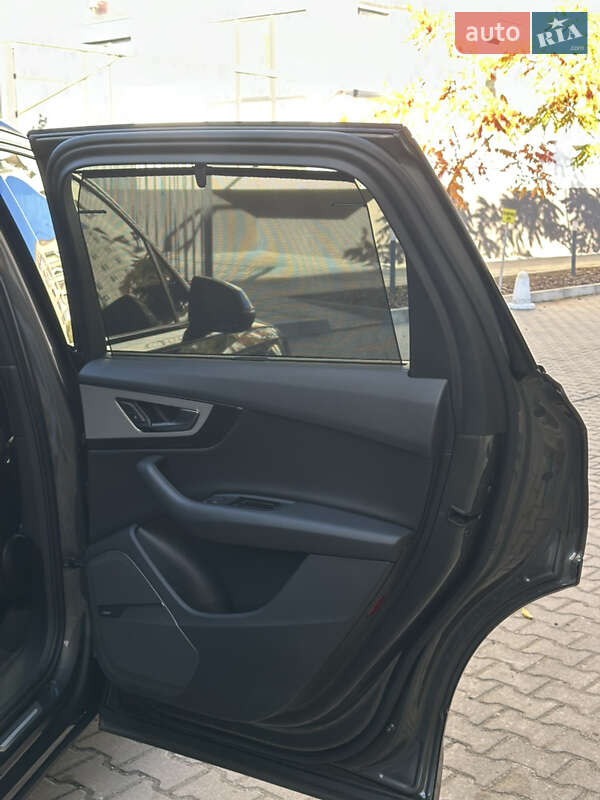 Позашляховик / Кросовер Audi Q7 2018 в Рівному фото 29 Позашляховик / Кросовер Audi Q7 2018 в Рівному