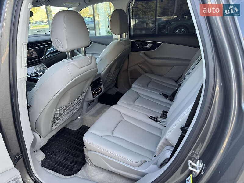Внедорожник / Кроссовер Audi Q7 2021 в Львове