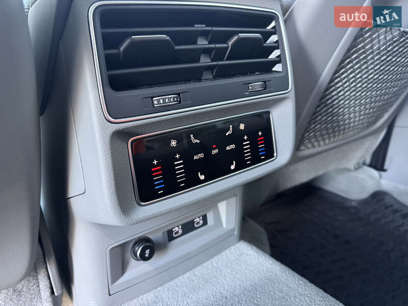 Внедорожник / Кроссовер Audi Q7 2021 в Львове