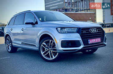 Позашляховик / Кросовер Audi Q7 2017 в  фото 14 Позашляховик / Кросовер Audi Q7 2017 в