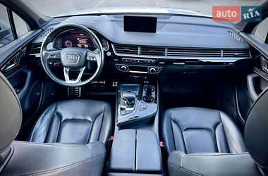 Позашляховик / Кросовер Audi Q7 2017 в  фото 41 Позашляховик / Кросовер Audi Q7 2017 в