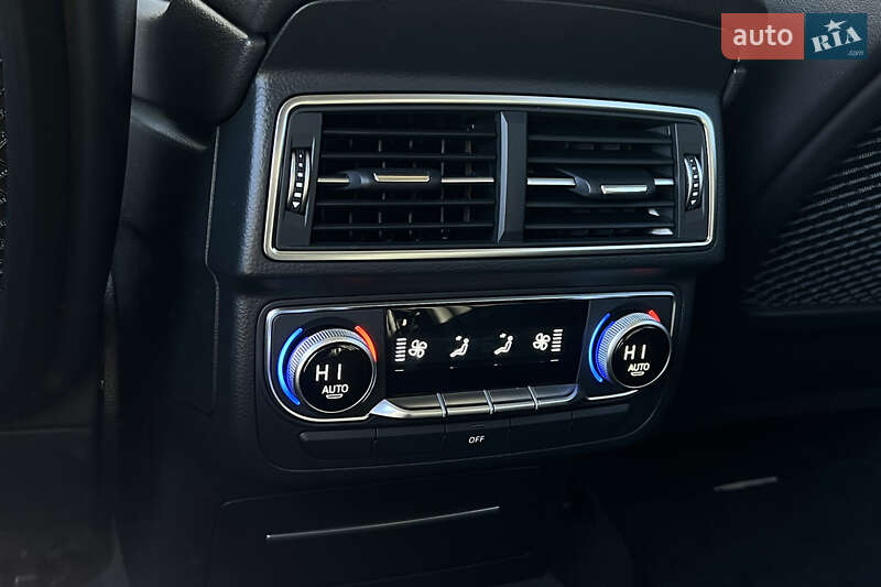 Позашляховик / Кросовер Audi Q7 2017 в Львові