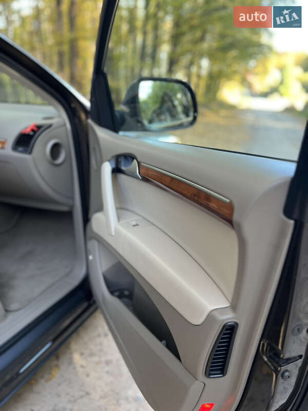 Внедорожник / Кроссовер Audi Q7 2014 в Черновцах