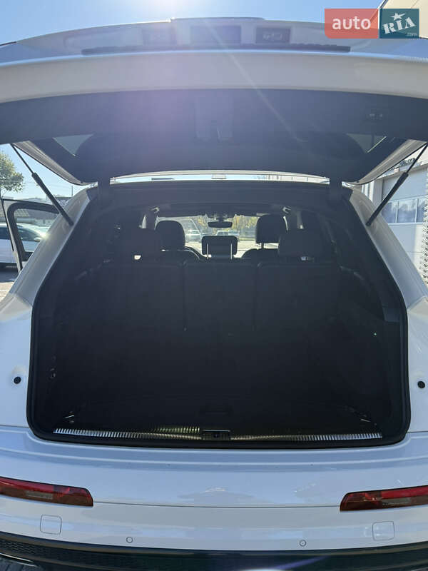 Позашляховик / Кросовер Audi Q7 2017 в Львові фото 12 Позашляховик / Кросовер Audi Q7 2017 в Львові