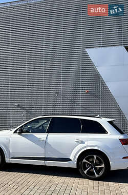 Внедорожник / Кроссовер Audi Q7 2017 в Львове