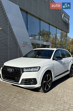 Позашляховик / Кросовер Audi Q7 2017 в Львові
