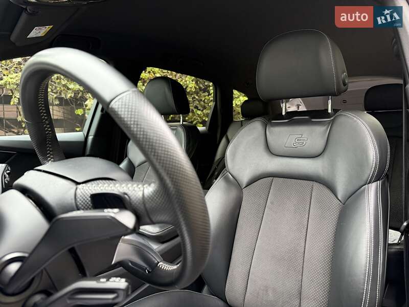 Позашляховик / Кросовер Audi Q7 2018 в Києві