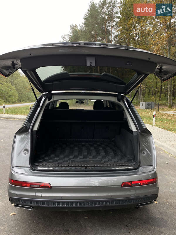 Внедорожник / Кроссовер Audi Q7 2016 в Овруче фото 9 Внедорожник / Кроссовер Audi Q7 2016 в Овруче