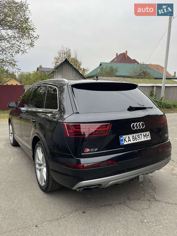 Внедорожник / Кроссовер Audi Q7 2016 в Киеве