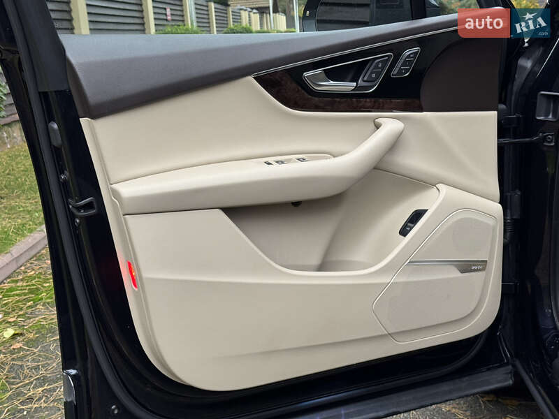 Внедорожник / Кроссовер Audi Q7 2017 в Киеве фото 17 Внедорожник / Кроссовер Audi Q7 2017 в Киеве