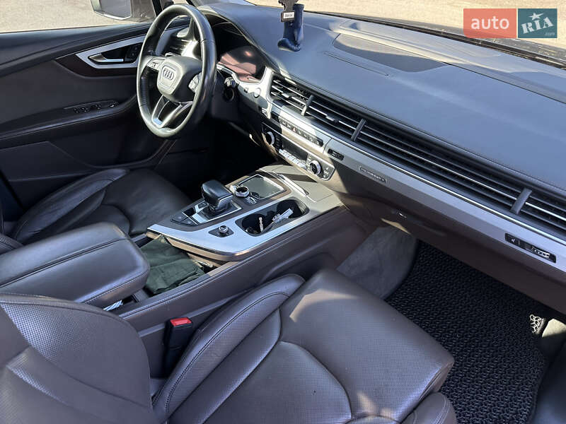 Позашляховик / Кросовер Audi Q7 2016 в Львові фото 28 Позашляховик / Кросовер Audi Q7 2016 в Львові