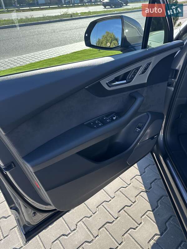 Внедорожник / Кроссовер Audi Q7 2017 в Днепре