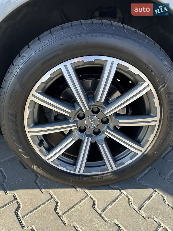 Внедорожник / Кроссовер Audi Q7 2017 в Днепре