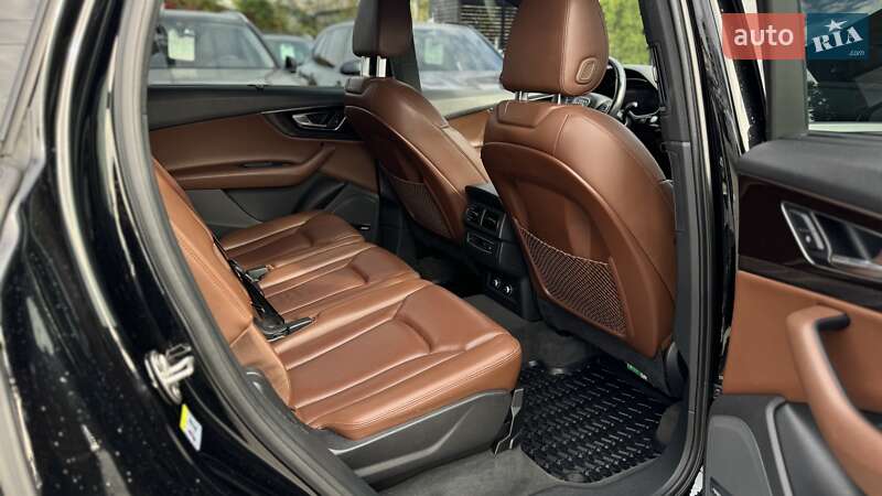 Позашляховик / Кросовер Audi Q7 2017 в Києві фото 20 Позашляховик / Кросовер Audi Q7 2017 в Києві