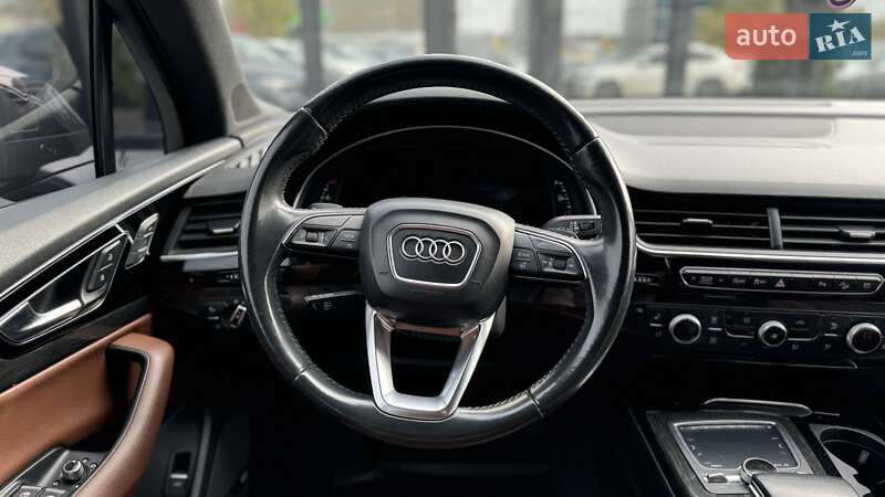 Позашляховик / Кросовер Audi Q7 2017 в Києві фото 28 Позашляховик / Кросовер Audi Q7 2017 в Києві