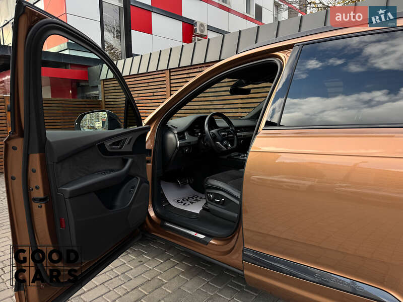 Позашляховик / Кросовер Audi Q7 2017 в Одесі фото 24 Позашляховик / Кросовер Audi Q7 2017 в Одесі
