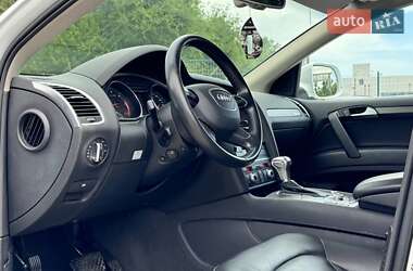 Позашляховик / Кросовер Audi Q7 2015 в  фото 13 Позашляховик / Кросовер Audi Q7 2015 в