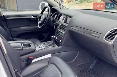 Позашляховик / Кросовер Audi Q7 2015 в  фото 17 Позашляховик / Кросовер Audi Q7 2015 в