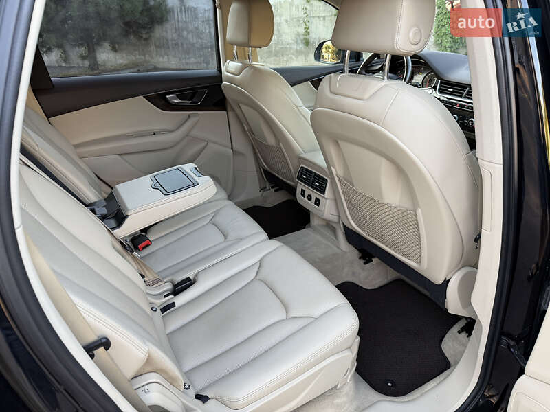 Позашляховик / Кросовер Audi Q7 2015 в Рівному фото 39 Позашляховик / Кросовер Audi Q7 2015 в Рівному