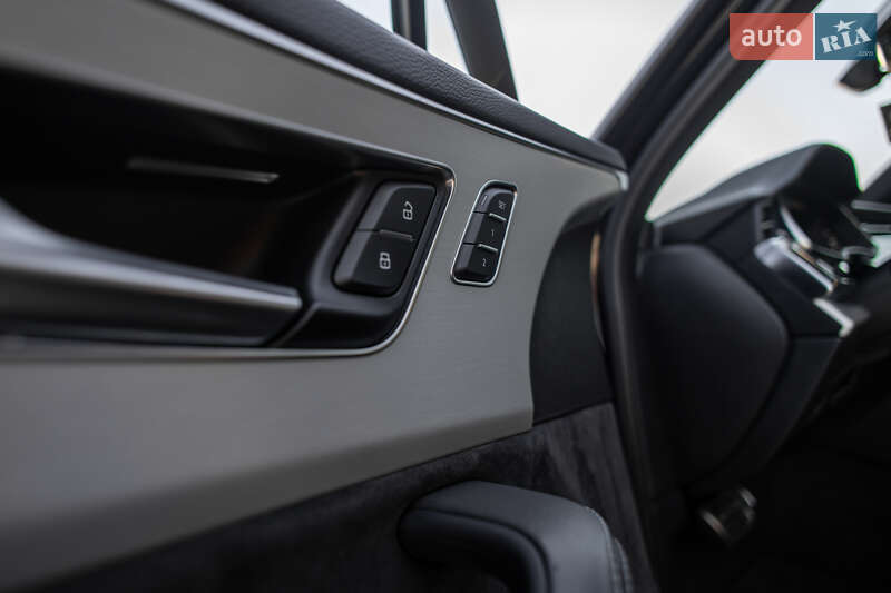 Позашляховик / Кросовер Audi Q7 2020 в Львові