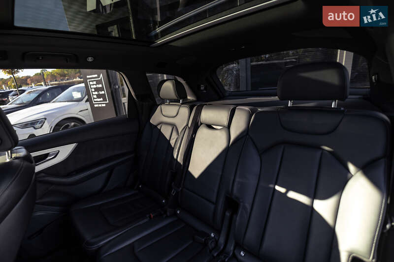 Позашляховик / Кросовер Audi Q7 2020 в Львові