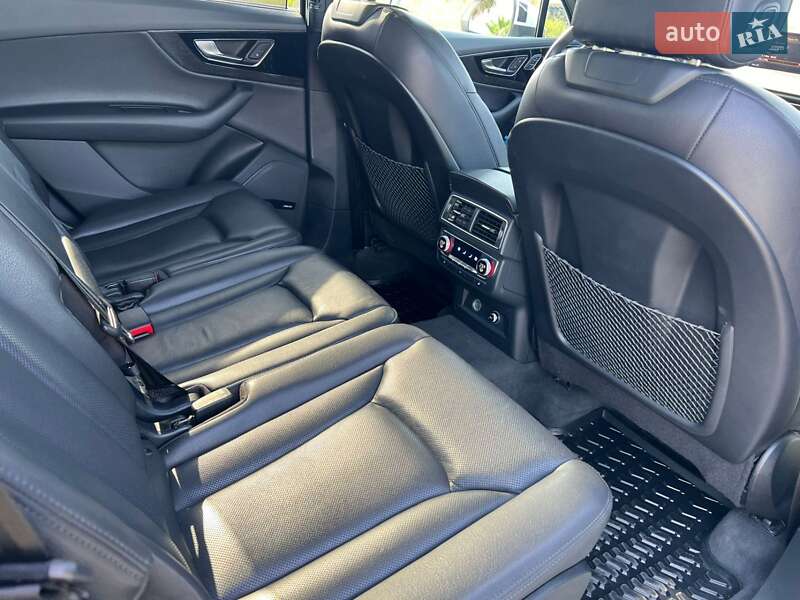 Внедорожник / Кроссовер Audi Q7 2018 в Киеве