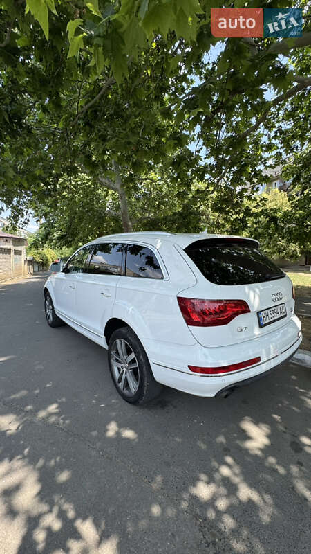 Позашляховик / Кросовер Audi Q7 2011 в Ізмаїлі