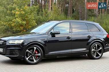 Позашляховик / Кросовер Audi Q7 2017 в  фото 21 Позашляховик / Кросовер Audi Q7 2017 в