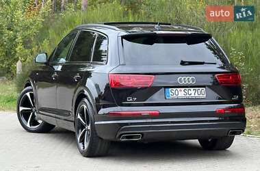 Позашляховик / Кросовер Audi Q7 2017 в  фото 44 Позашляховик / Кросовер Audi Q7 2017 в