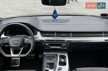 Позашляховик / Кросовер Audi Q7 2017 в  фото 81 Позашляховик / Кросовер Audi Q7 2017 в