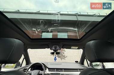 Позашляховик / Кросовер Audi Q7 2017 в  фото 87 Позашляховик / Кросовер Audi Q7 2017 в