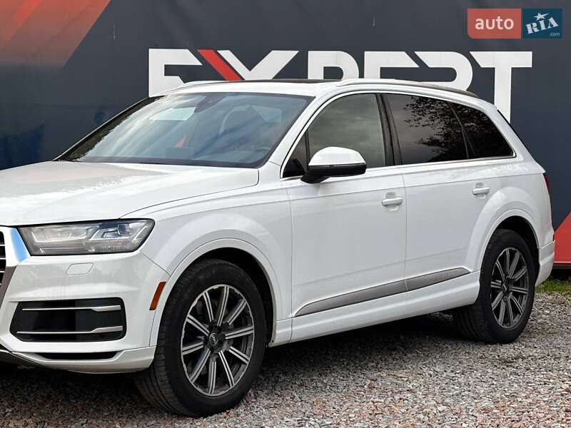 Внедорожник / Кроссовер Audi Q7 2016 в Киеве