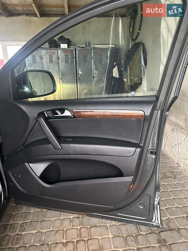 Позашляховик / Кросовер Audi Q7 2013 в Рудки фото 12 Позашляховик / Кросовер Audi Q7 2013 в Рудки